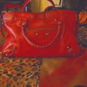 A balenciaga purse